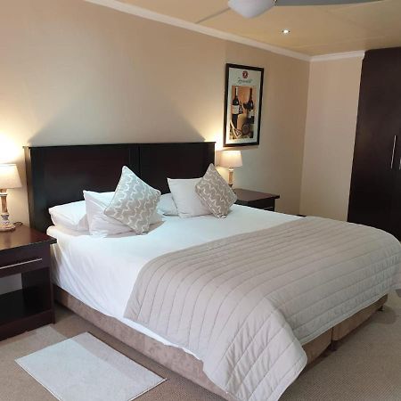 באנוני The Lazy Grape Guest Lodge & Spa מראה חיצוני תמונה