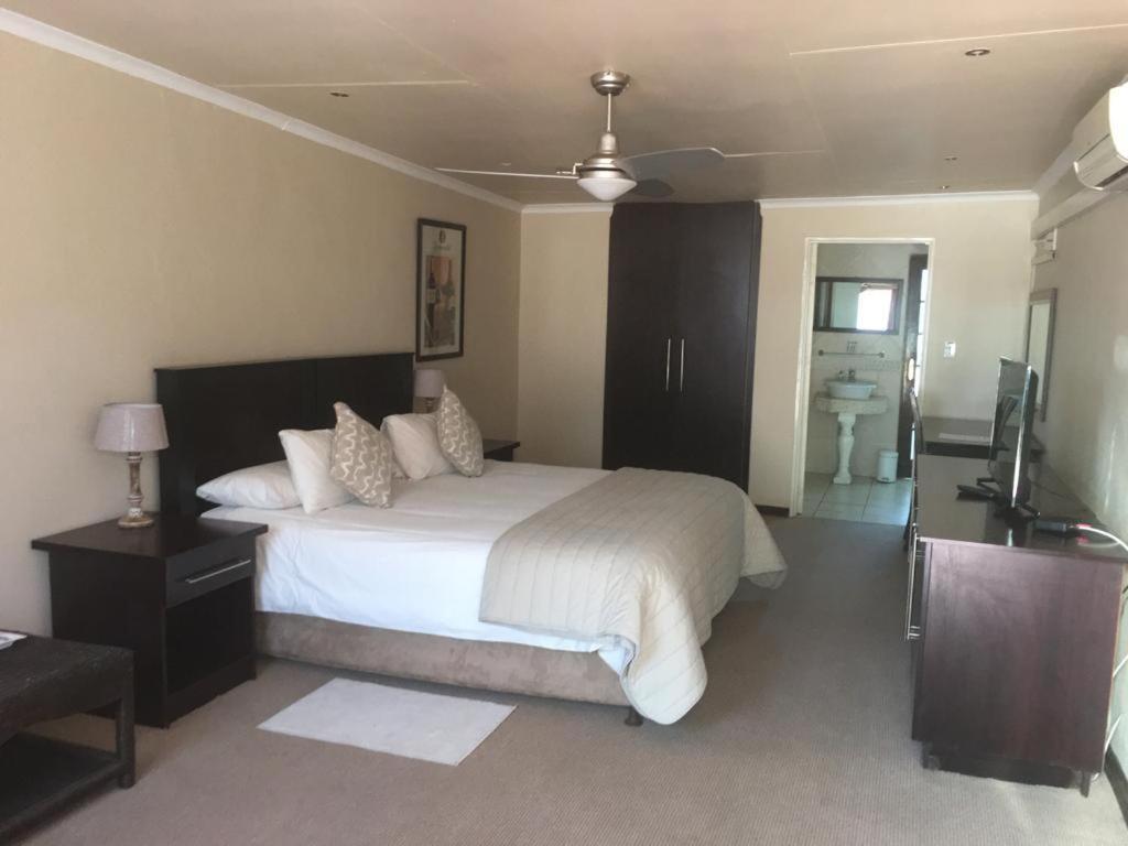 באנוני The Lazy Grape Guest Lodge & Spa מראה חיצוני תמונה