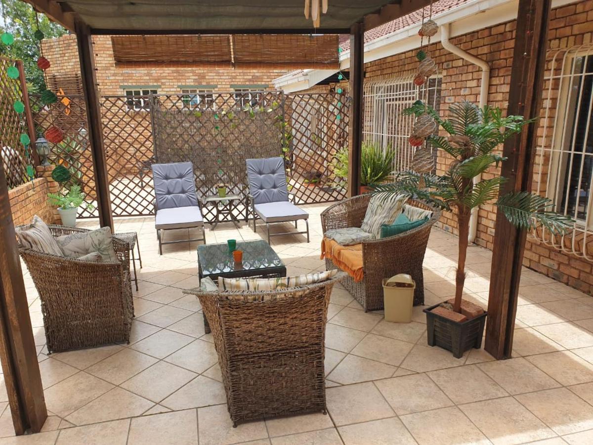 באנוני The Lazy Grape Guest Lodge & Spa מראה חיצוני תמונה