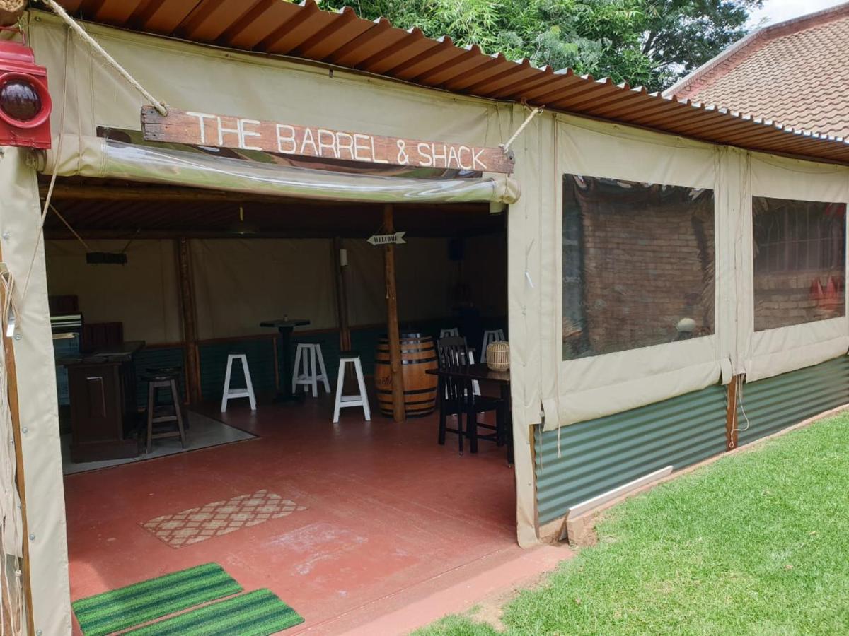 באנוני The Lazy Grape Guest Lodge & Spa מראה חיצוני תמונה
