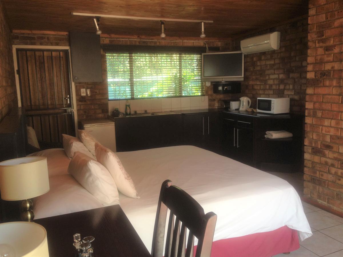 באנוני The Lazy Grape Guest Lodge & Spa מראה חיצוני תמונה