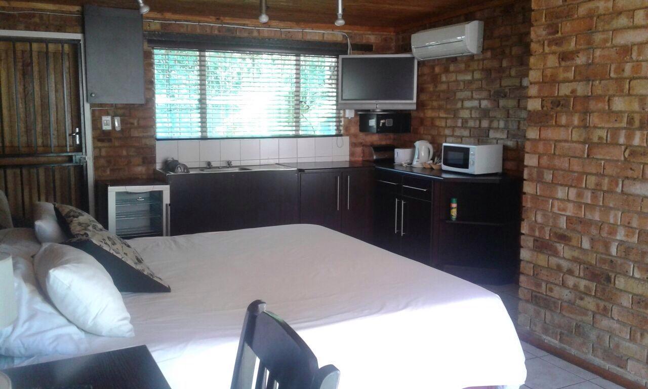 באנוני The Lazy Grape Guest Lodge & Spa מראה חיצוני תמונה